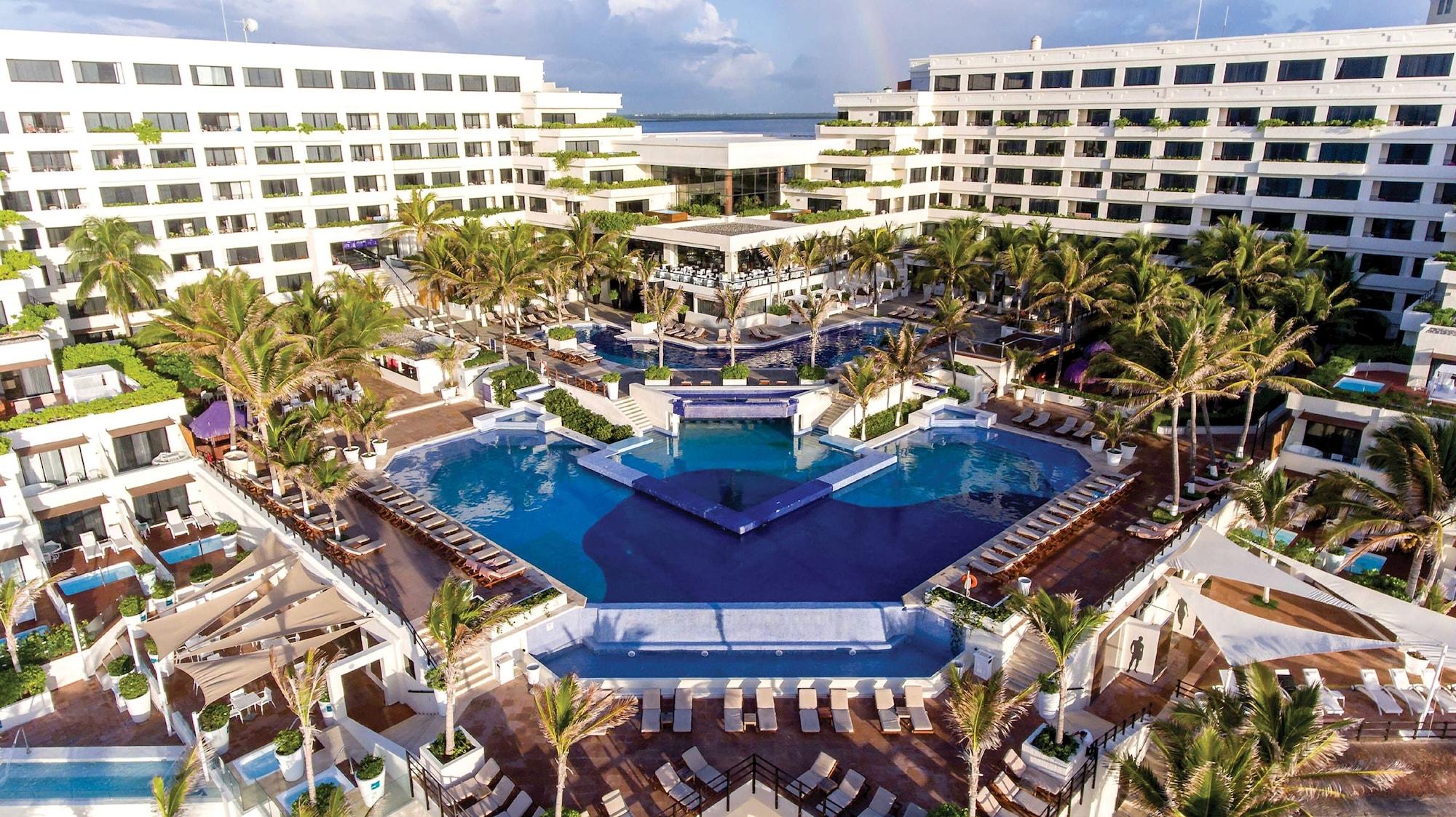Grand Oasis Sens - All-Inclusive Adults Only Cancún Esterno foto Aerial view of the resort