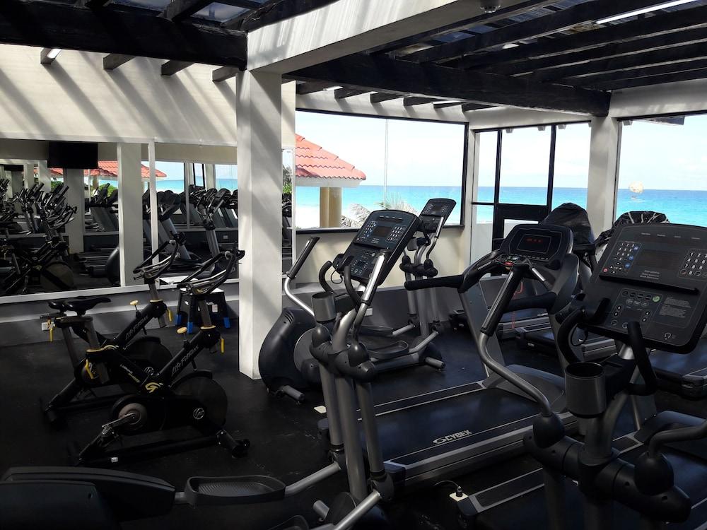 Grand Oasis Sens - All-Inclusive Adults Only Cancún Esterno foto The gym at the hotel