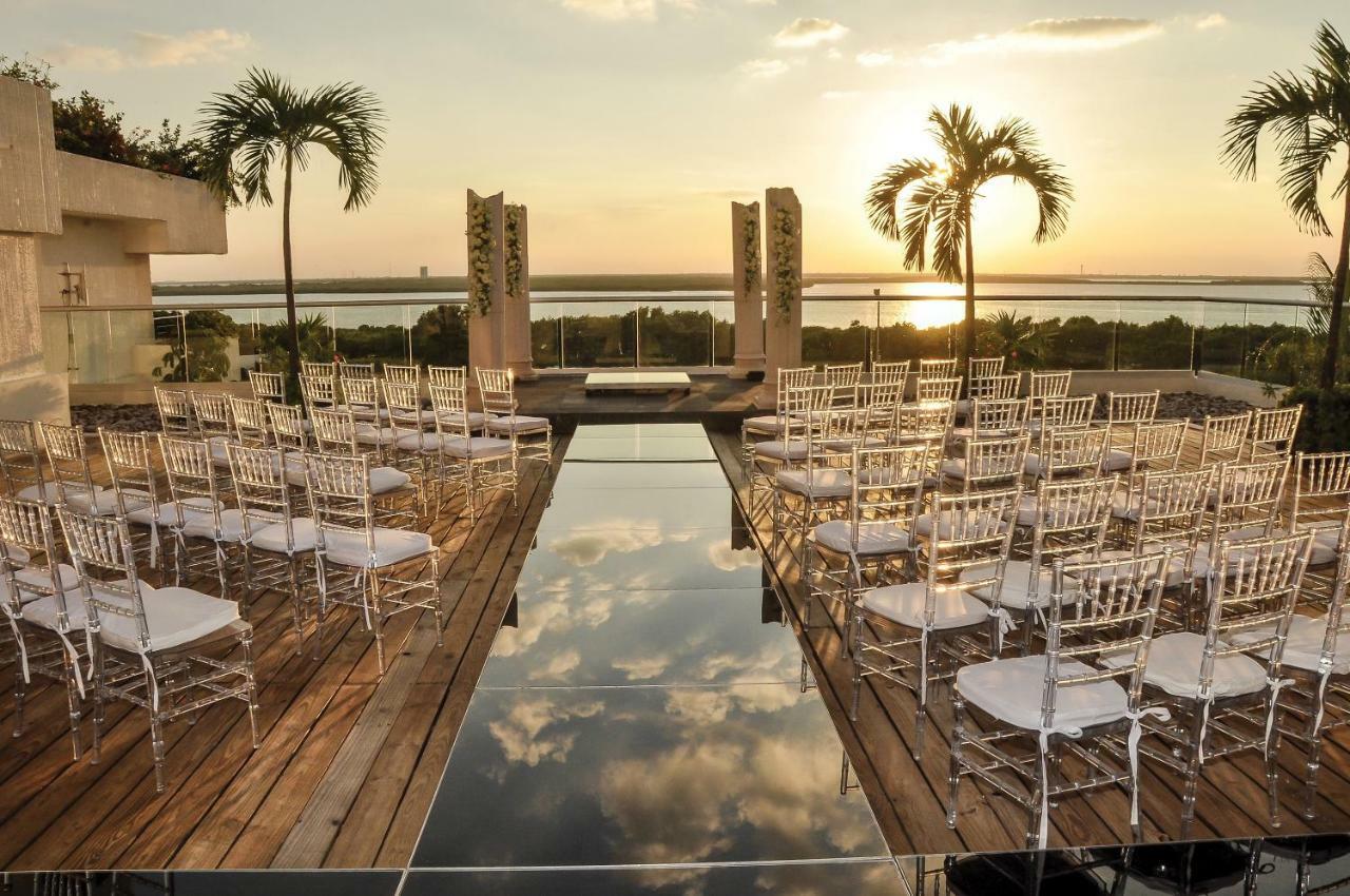 Grand Oasis Sens - All-Inclusive Adults Only Cancún Esterno foto The rooftop at the Hard Rock Hotel